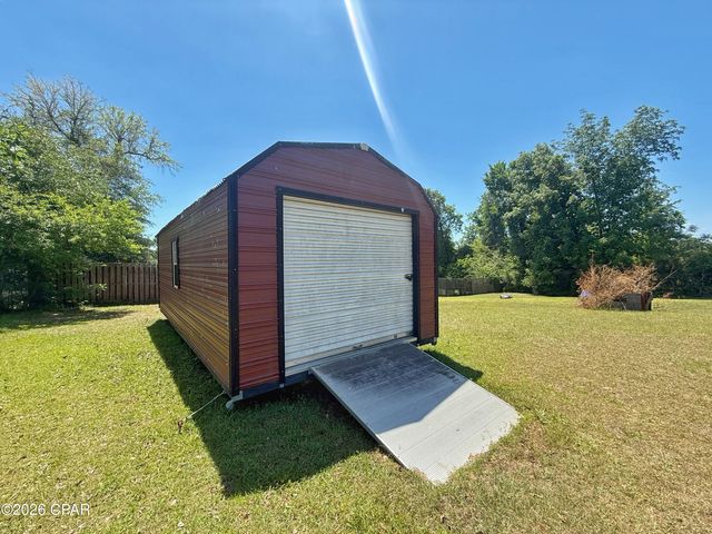 4629 Hillcrest Drive, Marianna, FL 32446