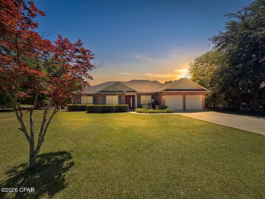 4629 Hillcrest Drive, Marianna, FL 32446