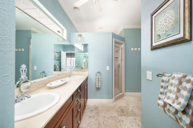 137 38th Court, Vero Beach, FL 32968