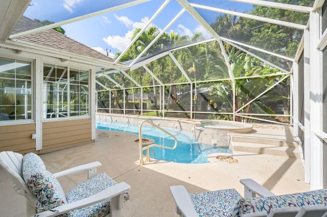 137 38th Court, Vero Beach, FL 32968