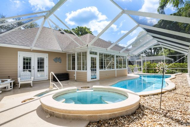 137 38th Court, Vero Beach, FL 32968