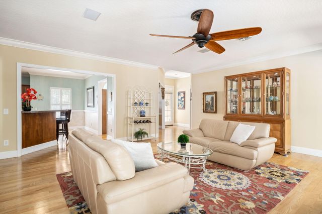 137 38th Court, Vero Beach, FL 32968