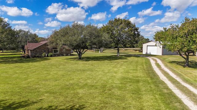 5001 Kendall Road, Baytown, TX 77523