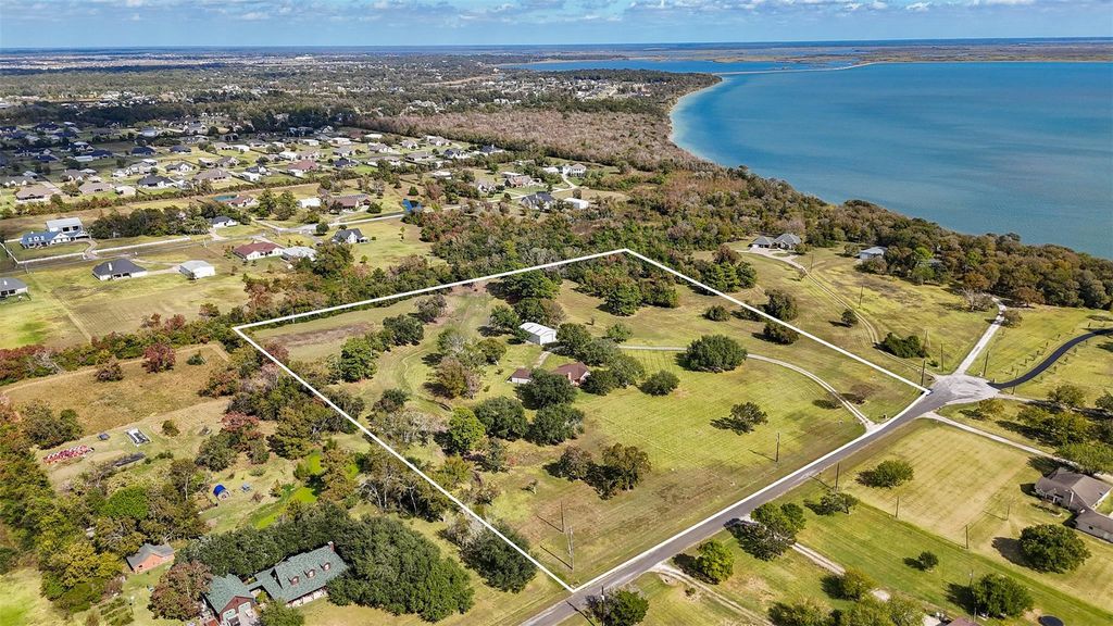 5001 Kendall Road, Baytown, TX 77523