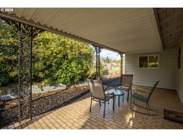 15775 Sw QUEEN VICTORIA Pl, Portland, OR 97224