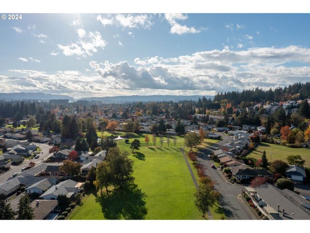 15775 Sw QUEEN VICTORIA Pl, Portland, OR 97224