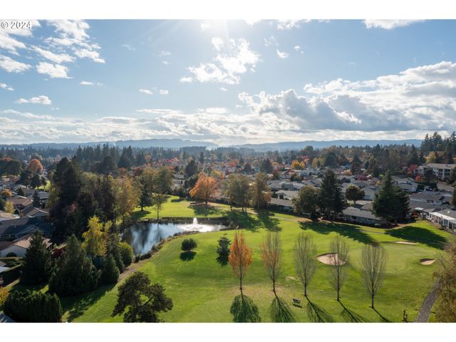 15775 Sw QUEEN VICTORIA Pl, Portland, OR 97224