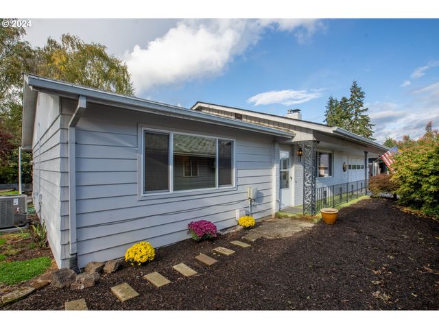 15775 Sw QUEEN VICTORIA Pl, Portland, OR 97224
