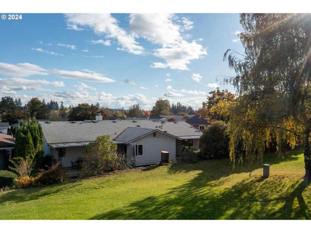 15775 Sw QUEEN VICTORIA Pl, Portland, OR 97224