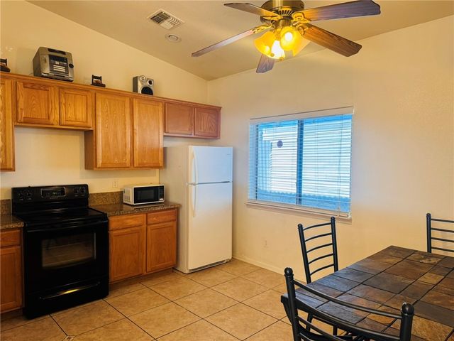 1913 Colorado Boulevard, Bullhead City, AZ 86442