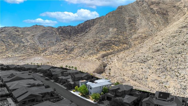 2999 The Peaks Lane, Las Vegas, NV 89138