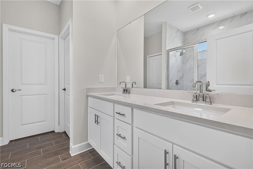 Image 13 of property listing at 1911 NW 1st PL, Cape Coral, FL 33993