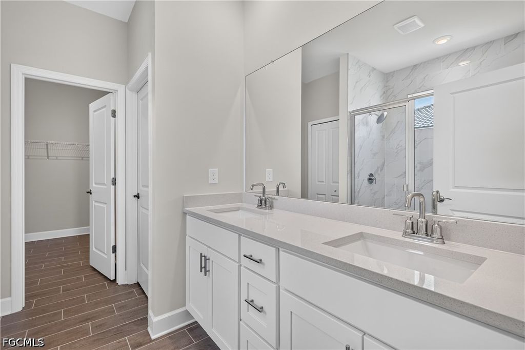 Image 14 of property listing at 1911 NW 1st PL, Cape Coral, FL 33993