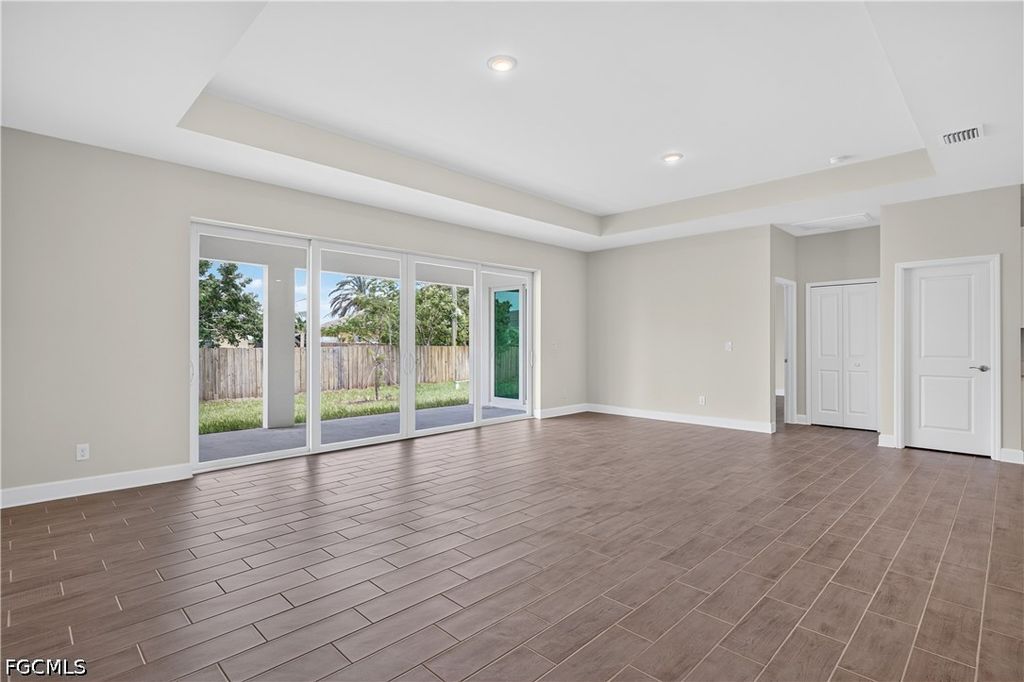 Image 2 of property listing at 1911 NW 1st PL, Cape Coral, FL 33993