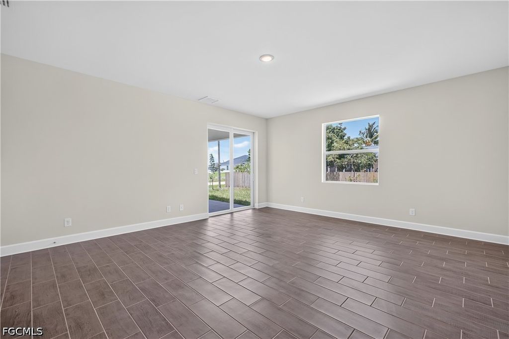Image 8 of property listing at 1911 NW 1st PL, Cape Coral, FL 33993