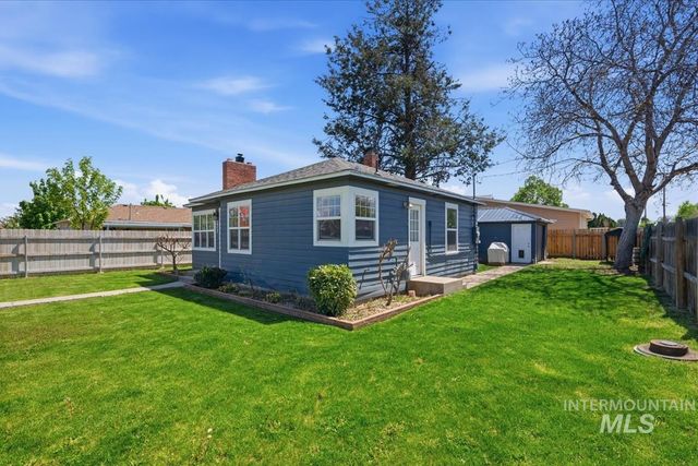 211 W. Dewey Ave., Nampa, ID 83686