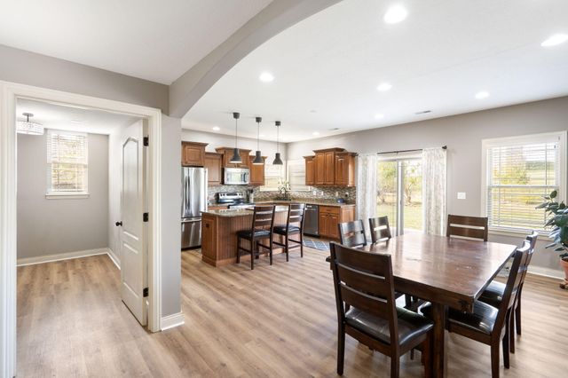 2109 AUGUST BRIGGS DR, Columbia, MO 65201