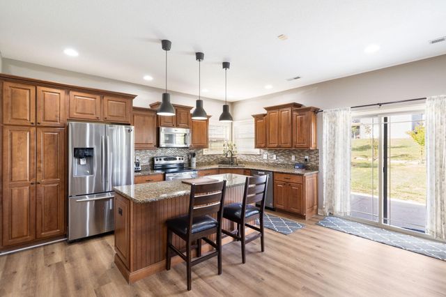 2109 AUGUST BRIGGS DR, Columbia, MO 65201