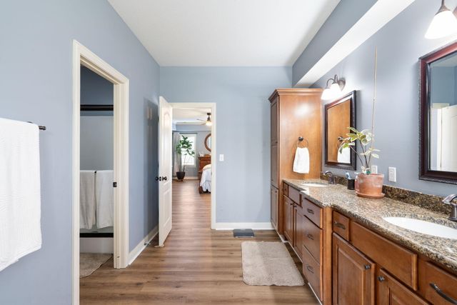 2109 AUGUST BRIGGS DR, Columbia, MO 65201