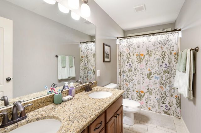 2109 AUGUST BRIGGS DR, Columbia, MO 65201