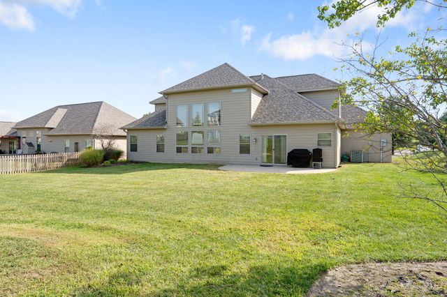 2109 AUGUST BRIGGS DR, Columbia, MO 65201