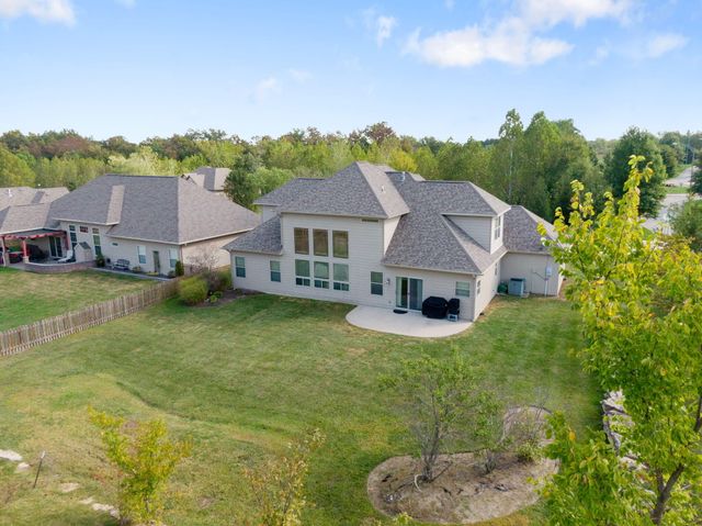 2109 AUGUST BRIGGS DR, Columbia, MO 65201