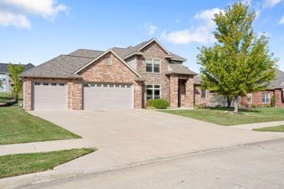 2109 AUGUST BRIGGS DR, Columbia, MO 65201