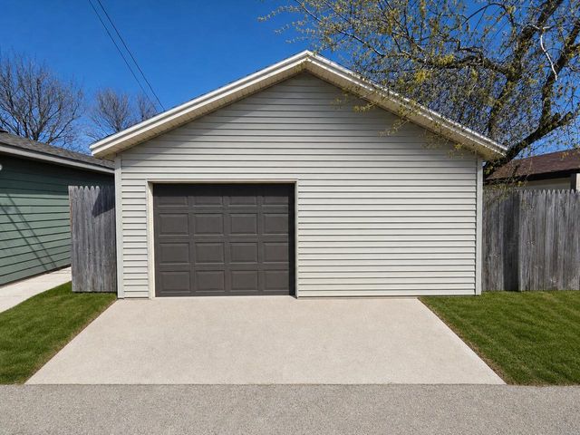 919 High AVENUE, Sheboygan, WI 53081