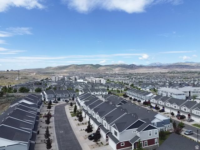 15152 S GALLANT DR, Bluffdale, UT 84065