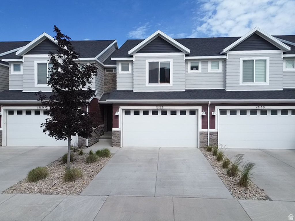 15152 S GALLANT DR, Bluffdale, UT 84065