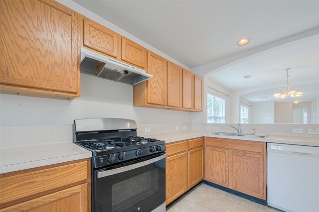 427 Sunset Colony Drive, Rosharon, TX 77583