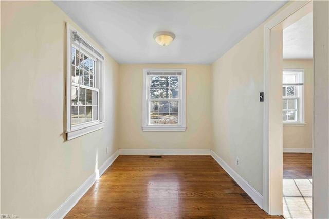 4 Montgomery ST, Portsmouth, VA 23707