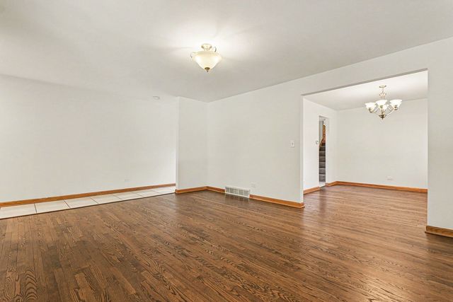 6351 W 124th Place, Palos Heights, IL 60463