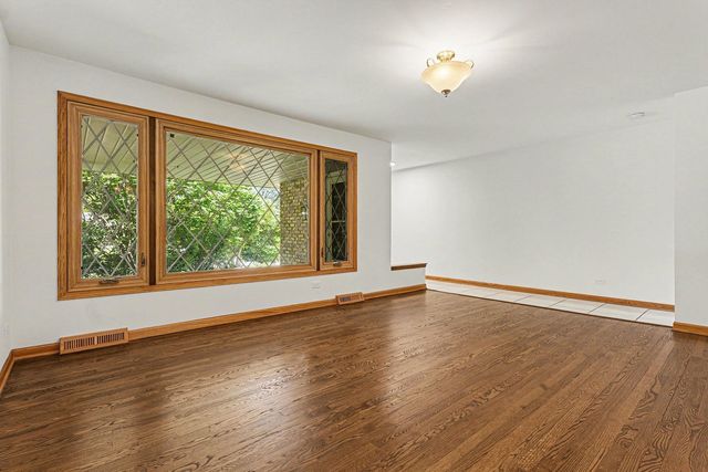6351 W 124th Place, Palos Heights, IL 60463