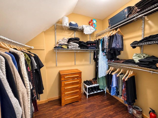 4812 W Vliet STREET, Milwaukee, WI 53208