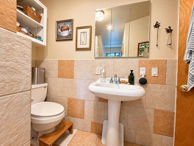 4812 W Vliet STREET, Milwaukee, WI 53208