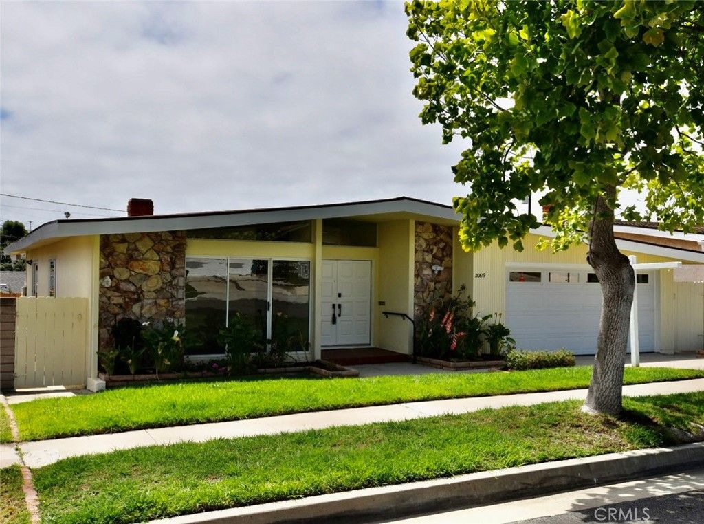 Image 1 of property listing at 20619 Toluca Avenue, Torrance, CA 90503