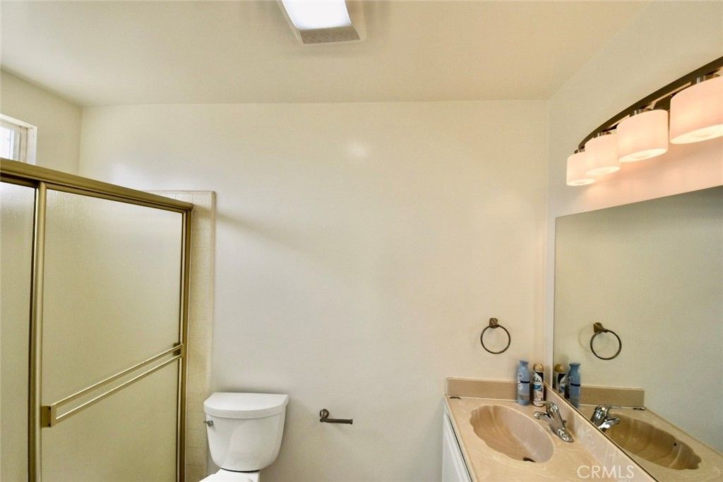 Image 12 of property listing at 20619 Toluca Avenue, Torrance, CA 90503