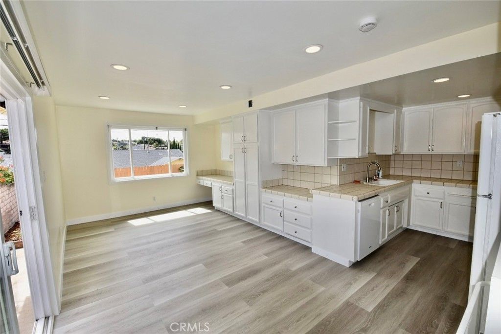 Image 8 of property listing at 20619 Toluca Avenue, Torrance, CA 90503