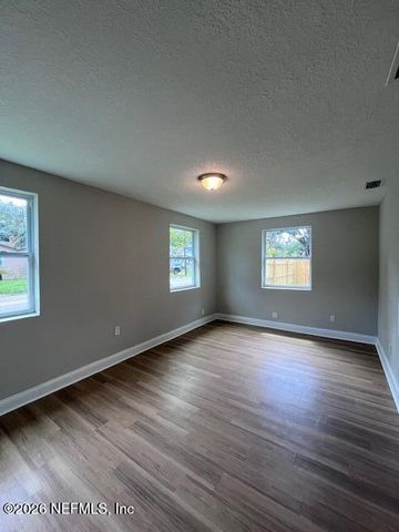 2550 WILCOX Court, Jacksonville, FL 32207