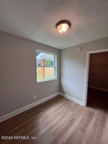 2550 WILCOX Court, Jacksonville, FL 32207