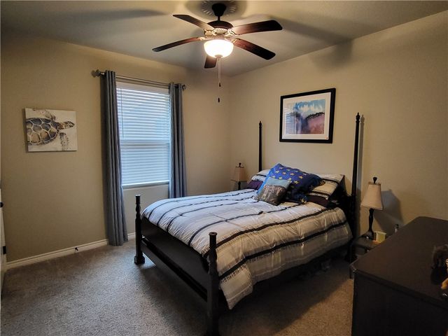 2526 Las Estrellas St, Corpus Christi, TX 78414