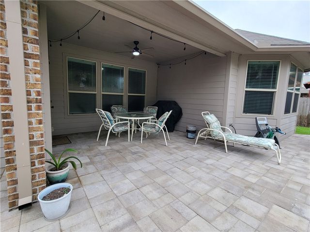 2526 Las Estrellas St, Corpus Christi, TX 78414
