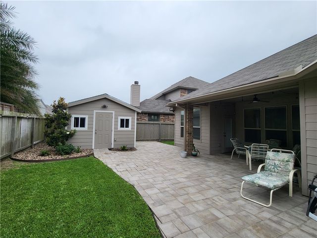 2526 Las Estrellas St, Corpus Christi, TX 78414