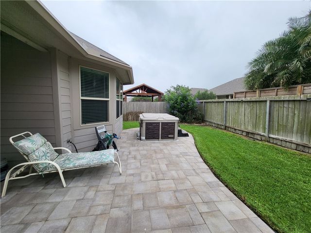 2526 Las Estrellas St, Corpus Christi, TX 78414