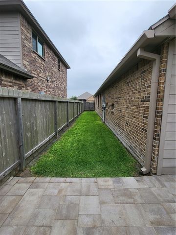 2526 Las Estrellas St, Corpus Christi, TX 78414