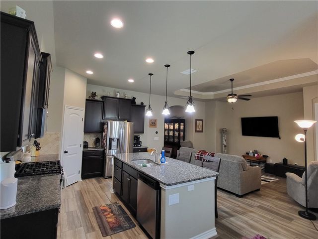 2526 Las Estrellas St, Corpus Christi, TX 78414