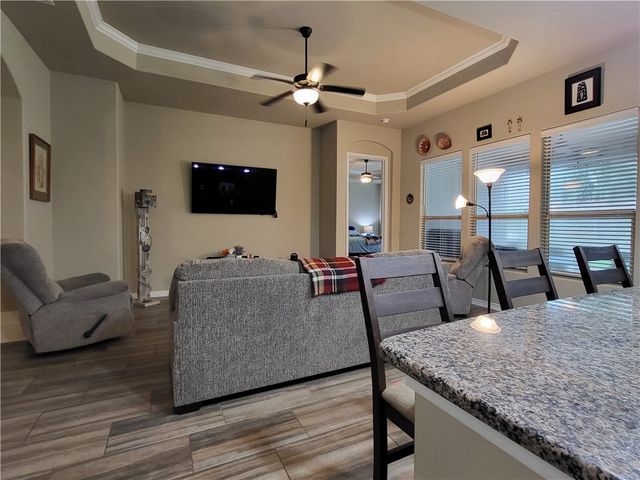 2526 Las Estrellas St, Corpus Christi, TX 78414