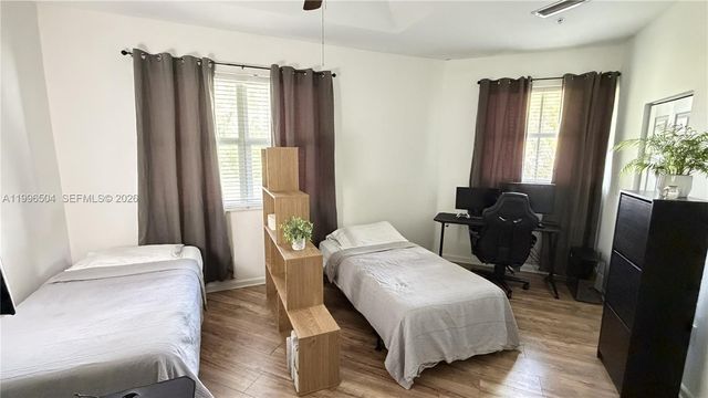11605 NW 89th St 220, Doral, FL 33178