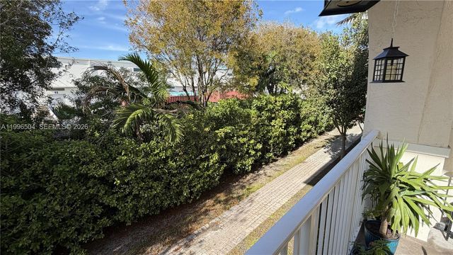 11605 NW 89th St 220, Doral, FL 33178